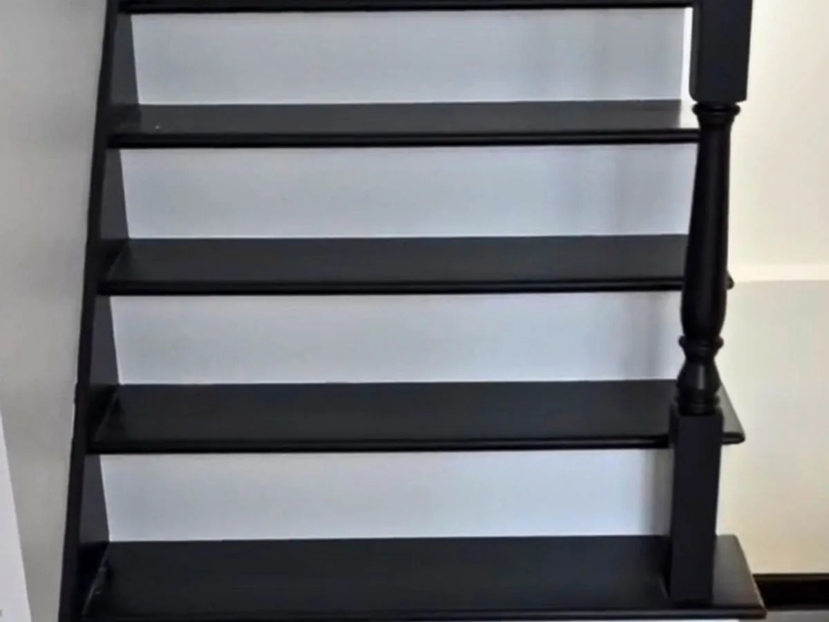 Escalier peint au spray par Pure Spray